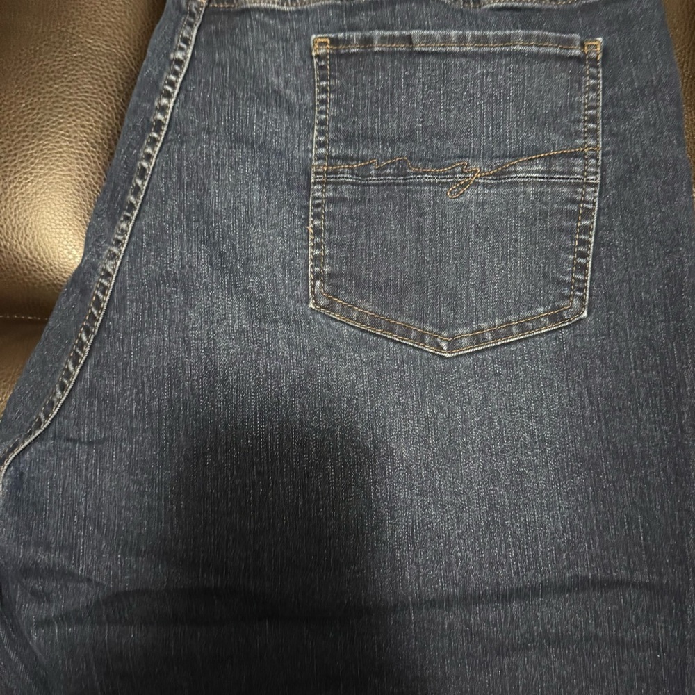 Soho Curvy Crop Jeans - Dark Blue - Picture 5 of 6
